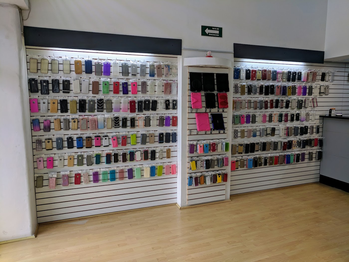 A & C Electronics en Plaza La Rioja, Monterrey