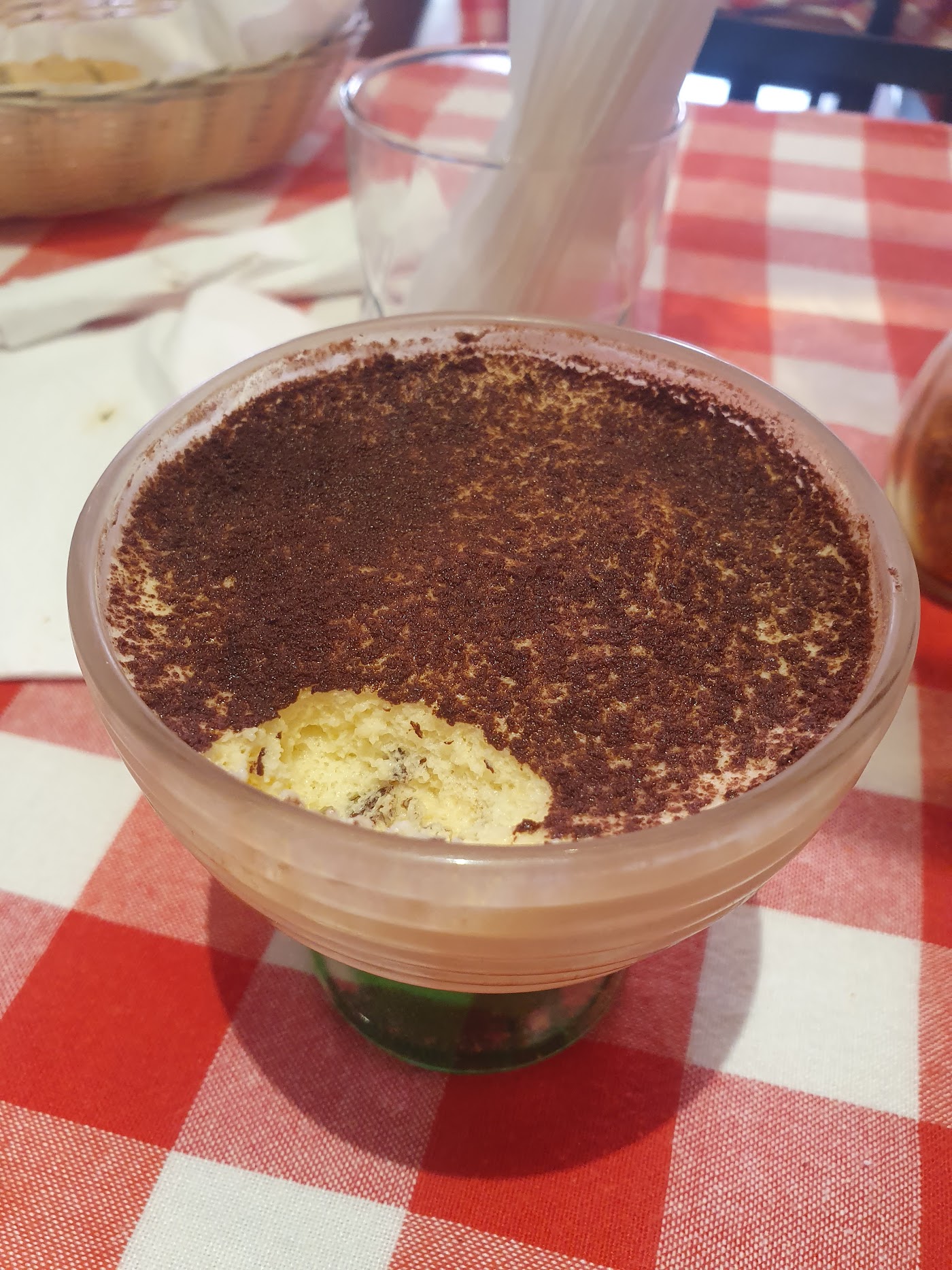 Tiramisu casero en Da Noi restaurante italiano