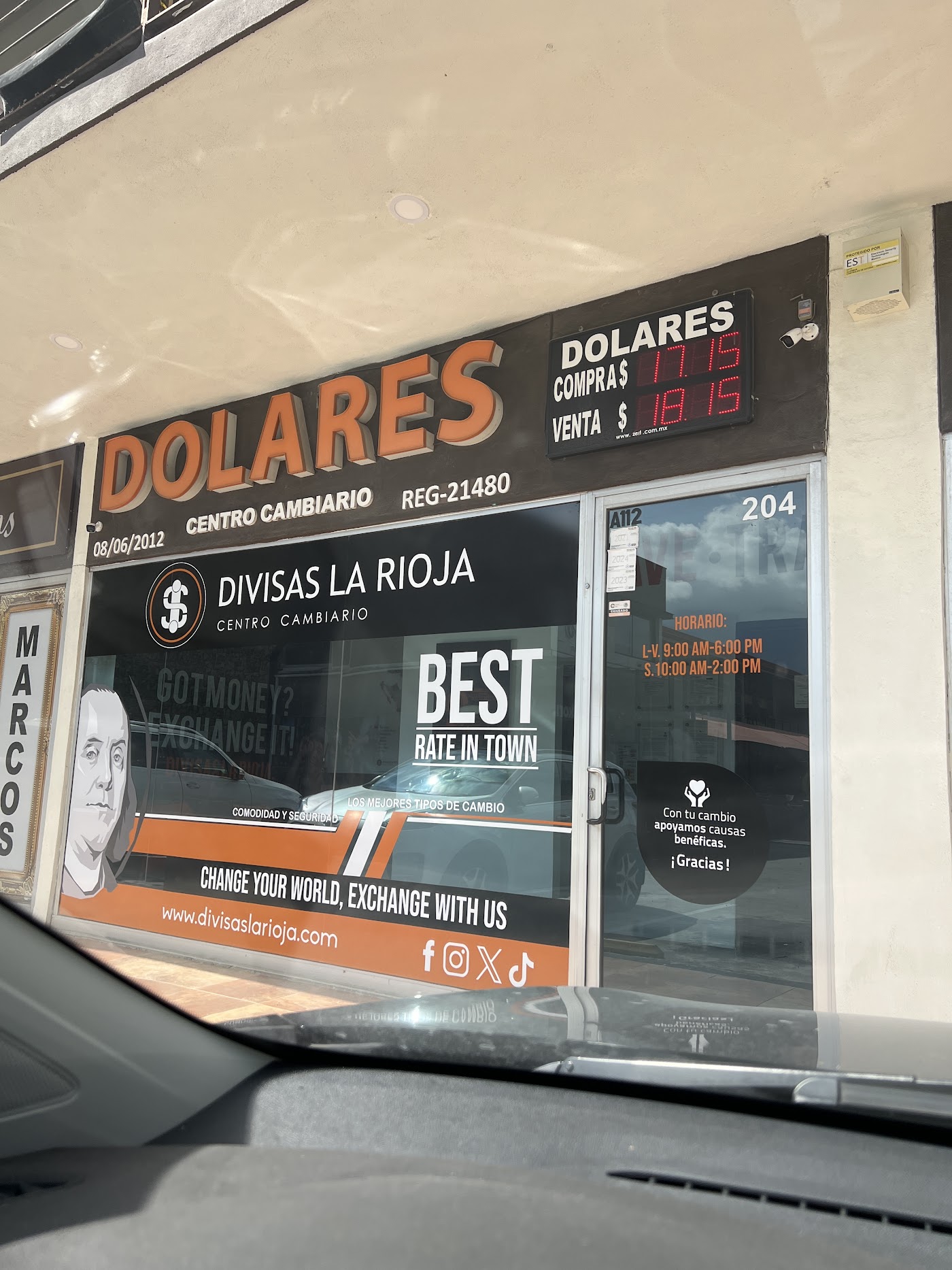 Divisas La Rioja en Plaza La Rioja, Monterrey