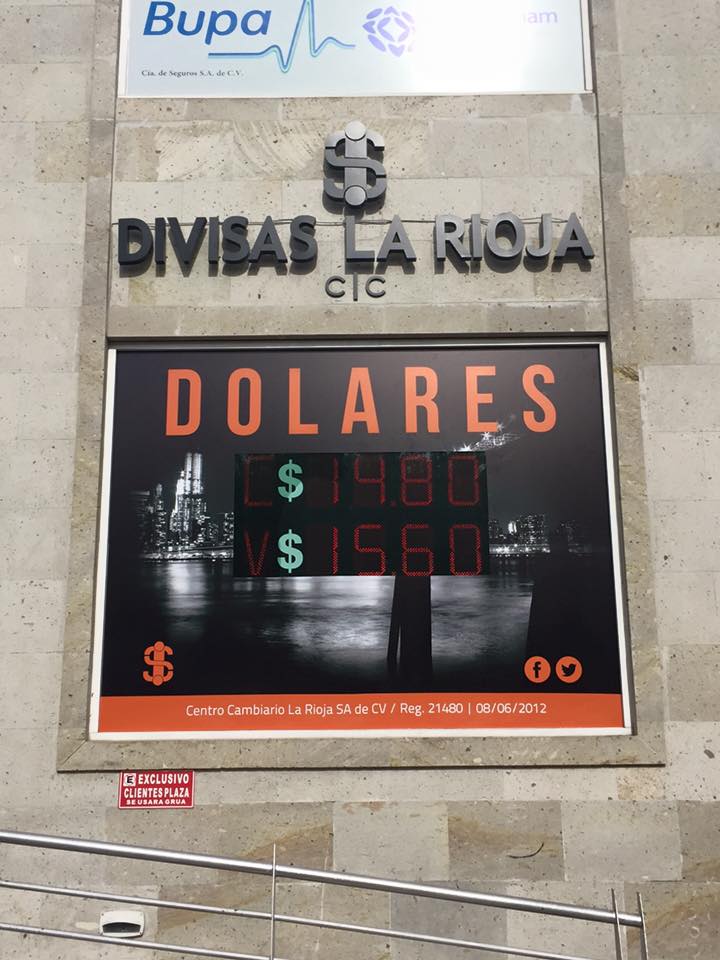 Divisas La Rioja en Plaza La Rioja, Monterrey