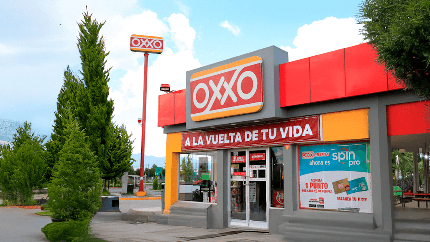 OXXO La Rioja en Plaza La Rioja, Carretera Nacional, Monterrey