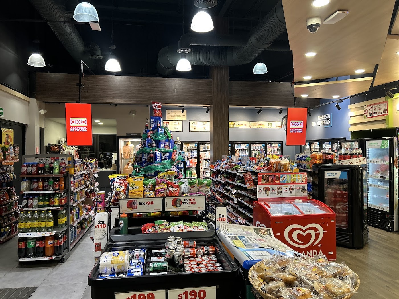 OXXO La Rioja en Plaza La Rioja, Monterrey