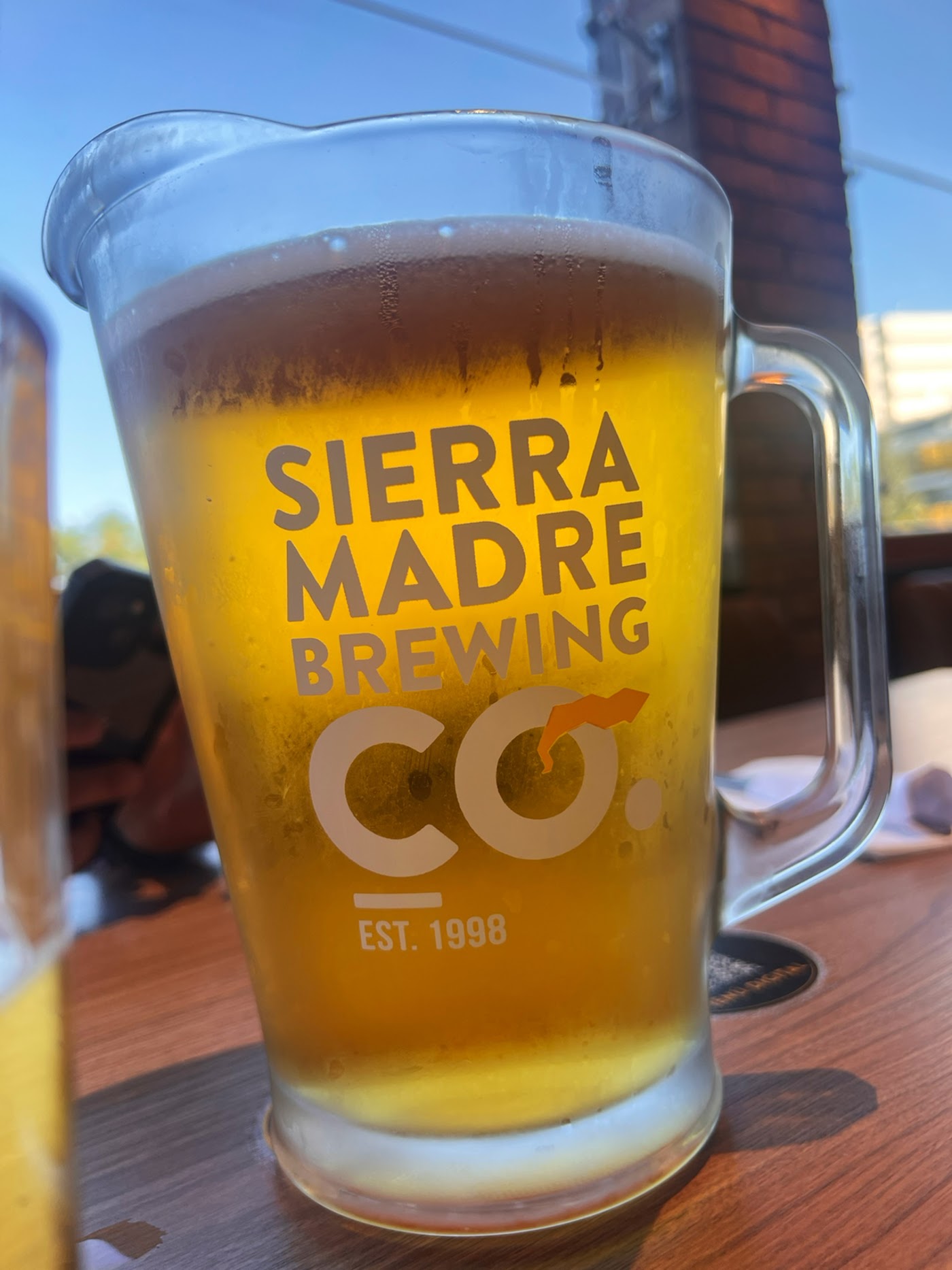 Sierra Madre Brewing Co La Rioja en Plaza La Rioja, Monterrey