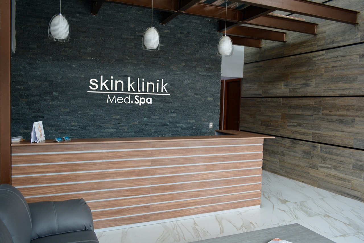 Skinklinik Med Spa en Plaza La Rioja, Carretera Nacional, Monterrey