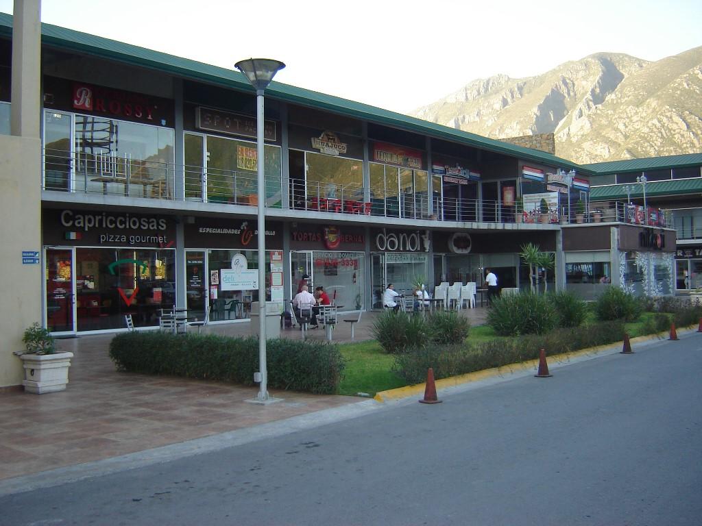 Xawa Pizza La Rioja (Luigi's Pizza & More) en Plaza La Rioja, Monterrey